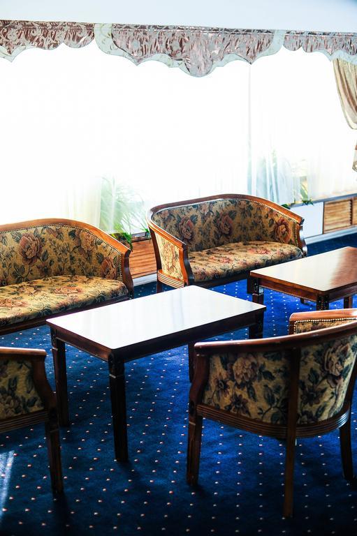 Dostyk Hotel Schymkent Exterior foto