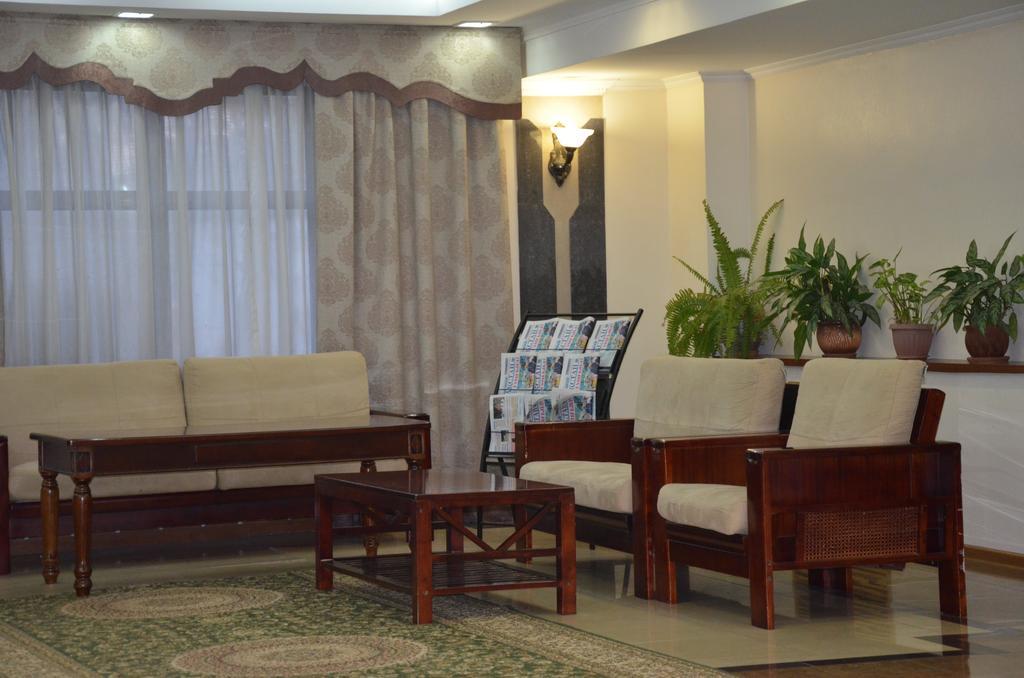 Dostyk Hotel Schymkent Exterior foto