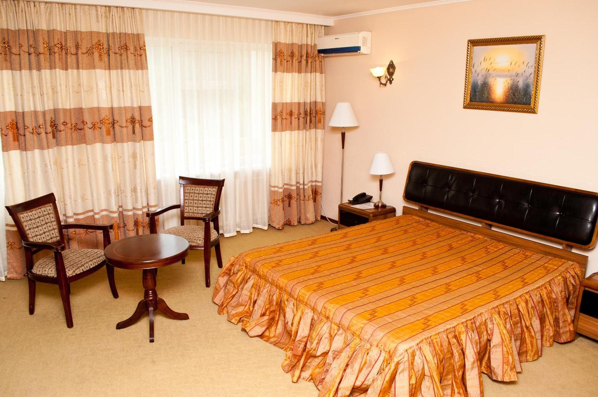 Dostyk Hotel Schymkent Exterior foto